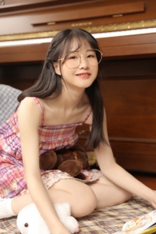 《偷吃》